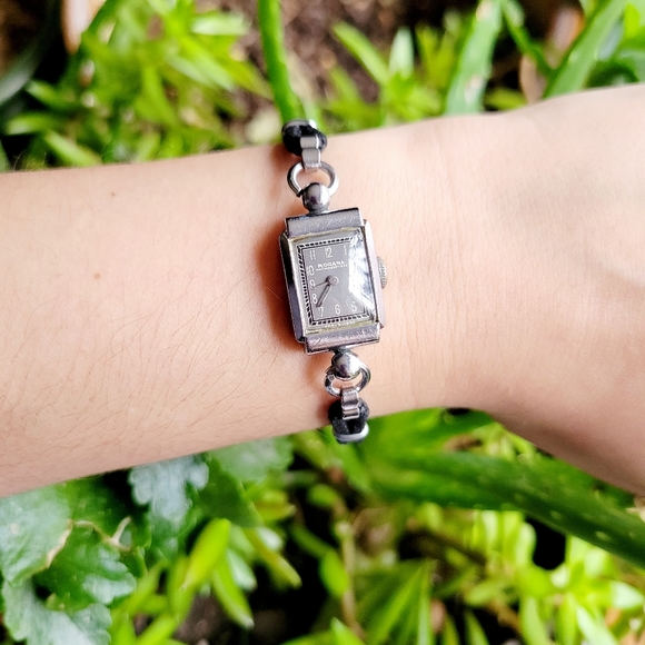 Vintage Swiss Rodana Antimagnetic Classic Dainty Leather Watch - Picture 6 of 12